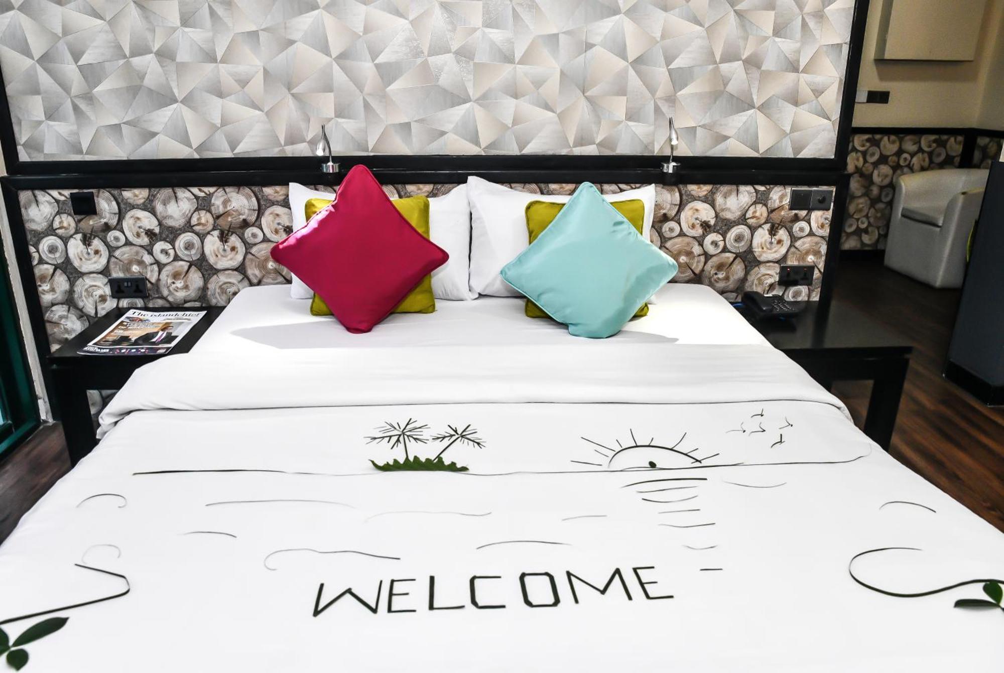 เดอะ บีฮีฟ โฮเต็ล Hotel มาเล ภายนอก รูปภาพ
