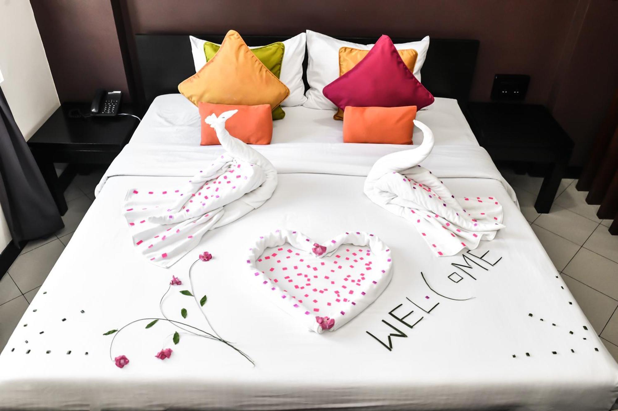 เดอะ บีฮีฟ โฮเต็ล Hotel มาเล ภายนอก รูปภาพ